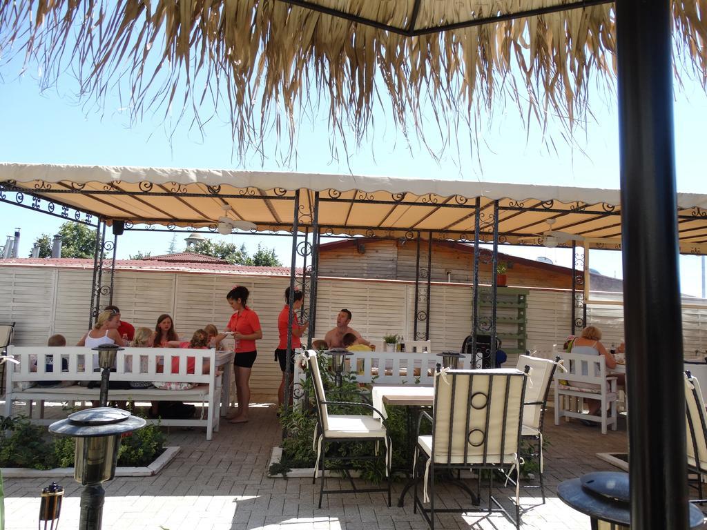 The Step Family Hotel Pantai Sunny Luaran gambar